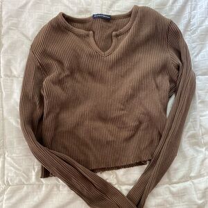 Small brown crop top Brandy Melville